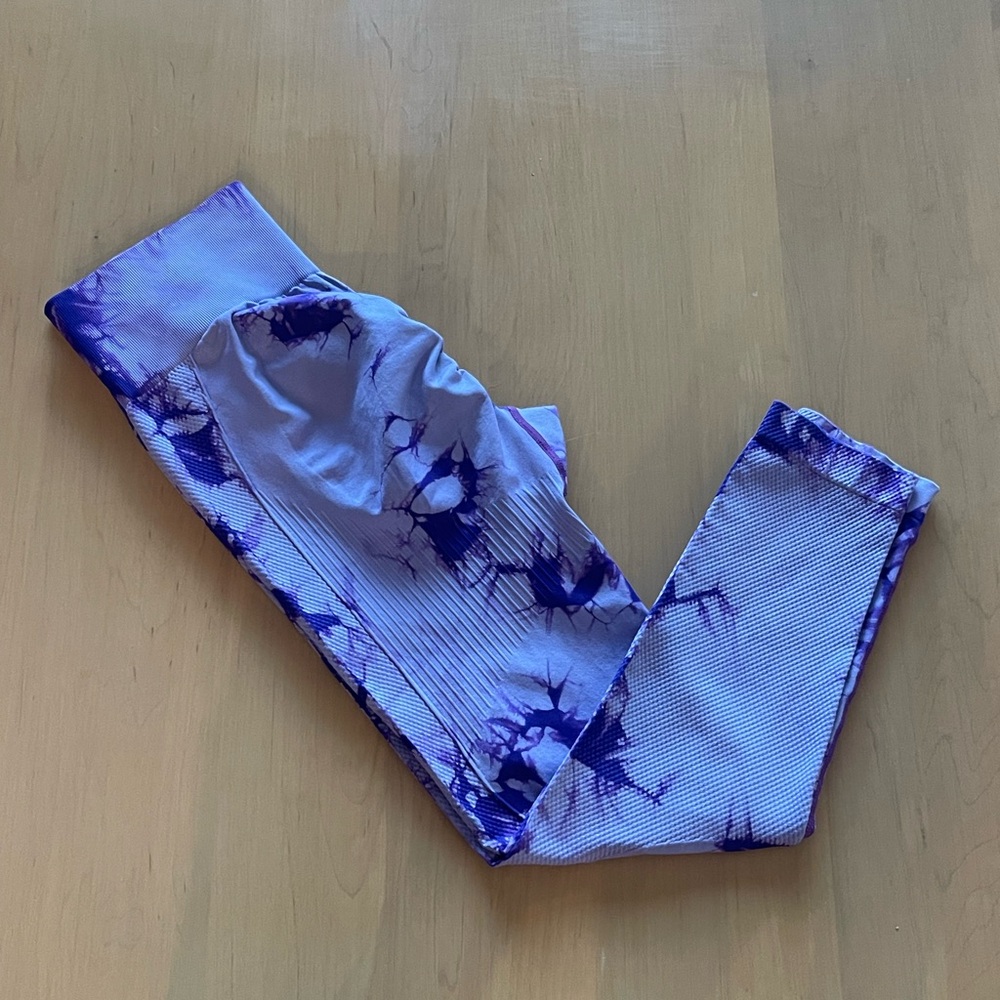 LEGGINGS
